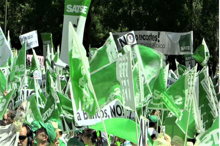 manifestacion banderas b - copia